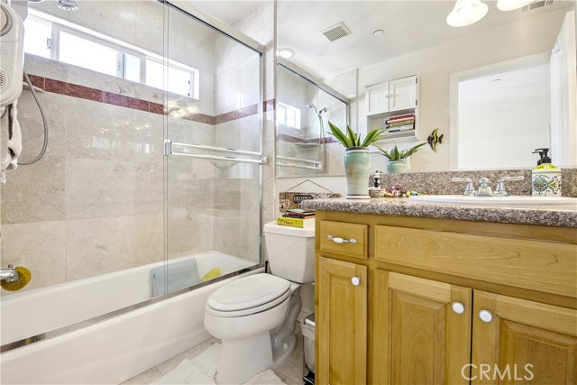 Detail Gallery Image 21 of 29 For 2313 Nelson a,  Redondo Beach,  CA 90278 - 4 Beds | 3/1 Baths