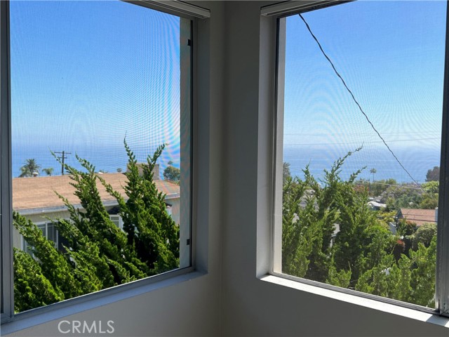 31501 Burnside Place, Laguna Beach CA: https://media.crmls.org/medias/3cf78883-fd42-45a7-b0f4-4fa4a922e250.jpg