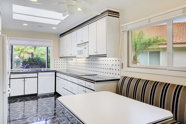 5089 Ovalo, Laguna Woods CA: https://media.crmls.org/medias/3cf81fd5-56db-4498-9388-ea3df5b089bd.jpg