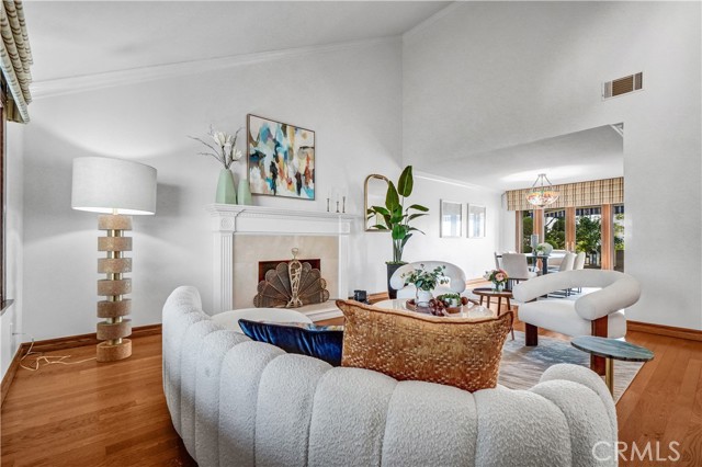 5215 E Rolling Hills Drive, Anaheim Hills CA: https://media.crmls.org/medias/3cf8344c-4f83-45ad-b276-05b9af5fbc23.jpg