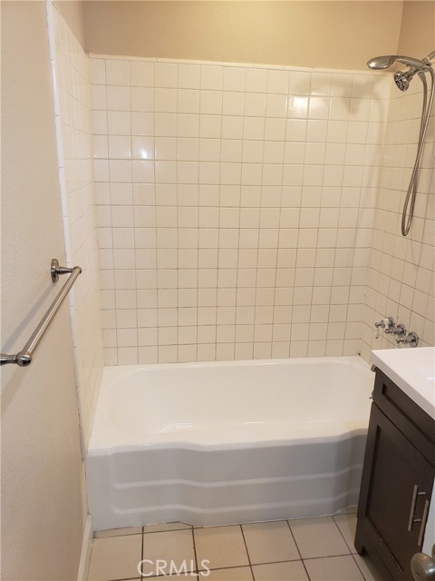 Detail Gallery Image 12 of 15 For 10213 Laurel Canyon Bld, Pacoima,  CA 91331 - 4 Beds | 2 Baths