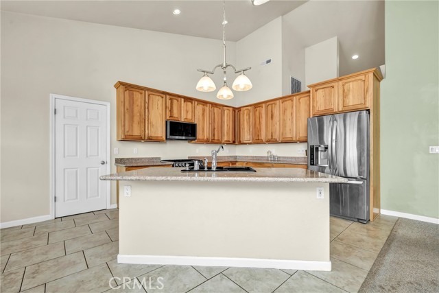 Detail Gallery Image 13 of 38 For 18695 Horseshoe Rd, Hidden Valley Lake,  CA 95467 - 3 Beds | 2/1 Baths