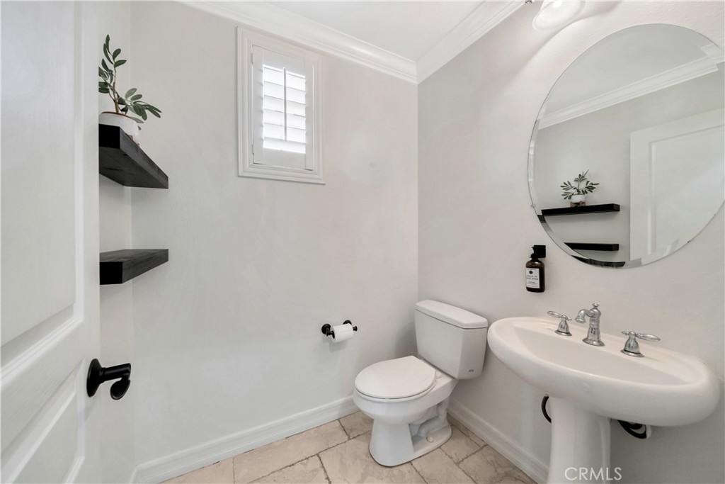 MLS #OC25252781 image #8