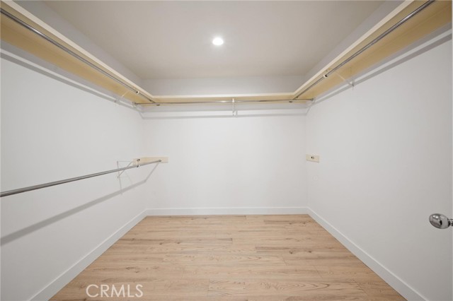 Detail Gallery Image 9 of 35 For 8246 Woodshill Trl, Los Angeles,  CA 90069 - 4 Beds | 4 Baths