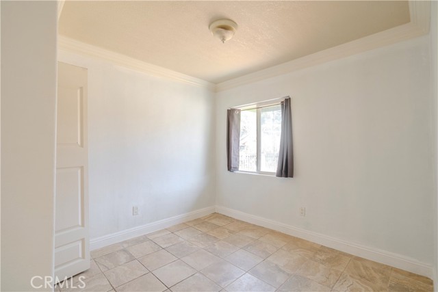 Detail Gallery Image 6 of 26 For 1521 Grismer Ave, Burbank,  CA 91504 - 2 Beds | 2 Baths