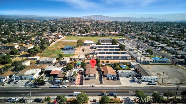 8876 Cypress Avenue, Riverside CA: https://media.crmls.org/medias/3cf9f40b-05af-4f62-8b9e-9dad165e0855.jpg