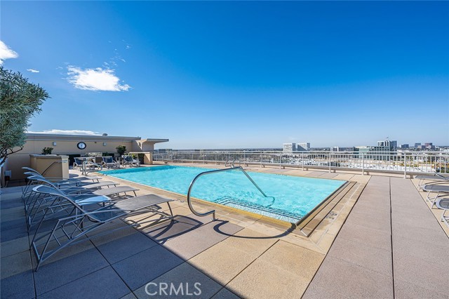 Rooftop Infinity Pool