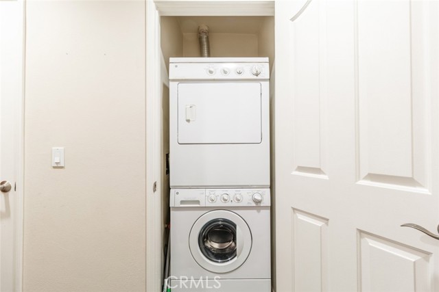 Detail Gallery Image 28 of 30 For 14631 Dickens St #7,  Sherman Oaks,  CA 91403 - 2 Beds | 2/1 Baths