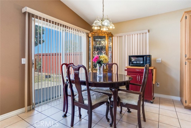 Detail Gallery Image 8 of 21 For 3732 Sonoma Oaks Ave, Perris,  CA 92571 - 3 Beds | 2 Baths