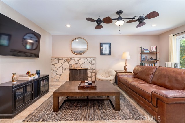 Detail Gallery Image 14 of 44 For 3165 Celeste Dr, Riverside,  CA 92507 - 4 Beds | 2 Baths