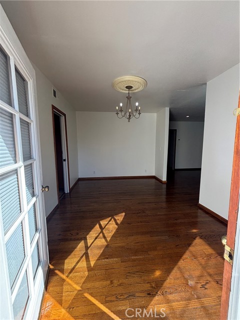 Detail Gallery Image 7 of 47 For 23070 Leonora, Woodland Hills,  CA 91367 - 3 Beds | 4 Baths