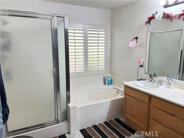 Detail Gallery Image 20 of 28 For 27700 Thalia Ln, Canyon Country,  CA 91351 - 3 Beds | 3 Baths