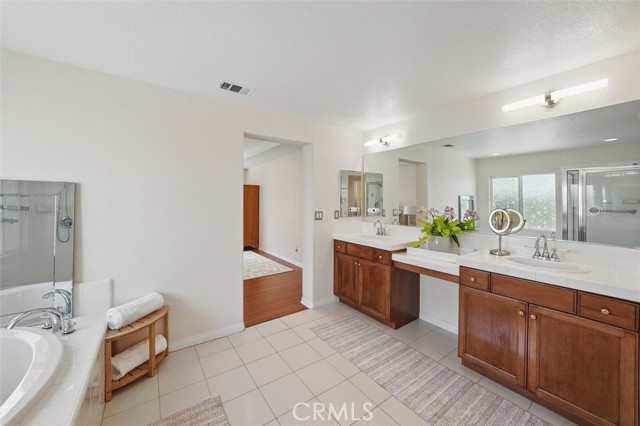 Detail Gallery Image 29 of 50 For 19540 Ellis Henry Ct, Newhall,  CA 91321 - 5 Beds | 3 Baths