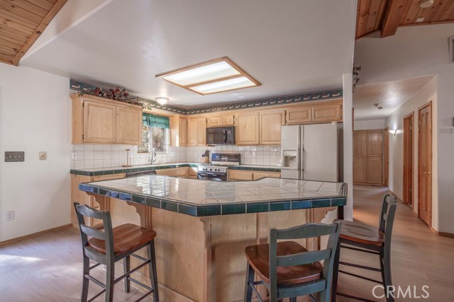 Detail Gallery Image 28 of 46 For 320 Dove Ct, Big Bear Lake,  CA 92315 - 3 Beds | 2 Baths