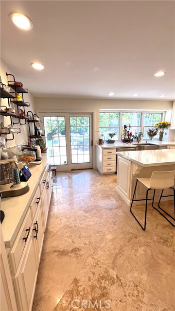 18822 Lister Lane, Huntington Beach CA: https://media.crmls.org/medias/3cfdd5a3-2472-4198-89eb-7f77d69cc412.jpg