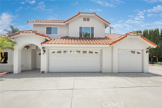 2445 N Santiago Boulevard, Orange CA: https://media.crmls.org/medias/3cfe7aa4-c4c0-49c6-a4c7-2b152950221e.jpg