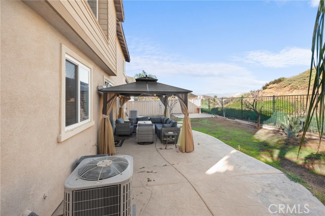 35424 Saddle Hill Road, Lake Elsinore CA: https://media.crmls.org/medias/3cfea791-24c4-473b-9602-c00e3926d8d1.jpg