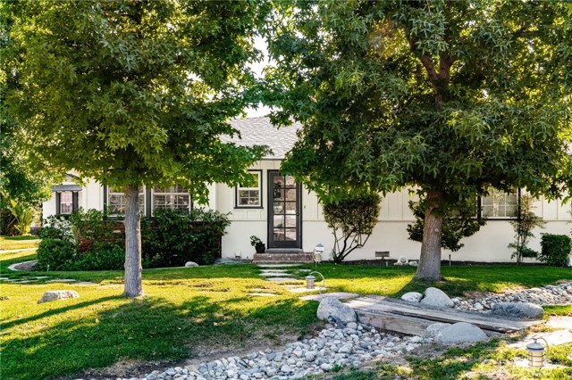 5371 Grandview Avenue, Yorba Linda CA: https://media.crmls.org/medias/3cff8214-2ff6-491d-9978-562c40f247aa.jpg