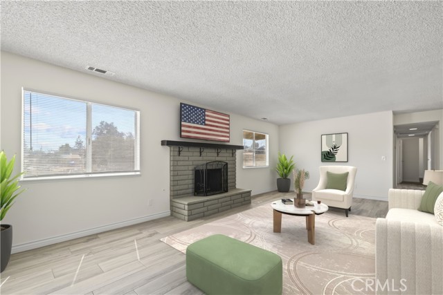 Detail Gallery Image 4 of 30 For 18021 Birch St, Hesperia,  CA 92345 - 3 Beds | 2 Baths