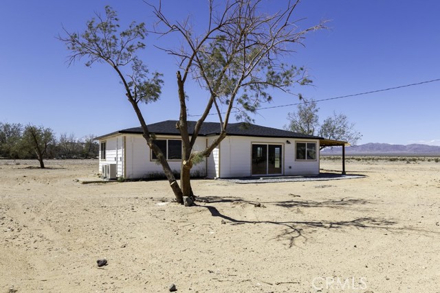 81877 Pole Line Road, 29 Palms, California 92277, 2 Bedrooms Bedrooms, ,2 BathroomsBathrooms,Single Family Residence,For Sale,Pole Line,JT24074079