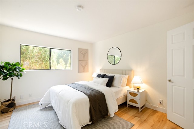 Detail Gallery Image 3 of 24 For 14803 Vanowen St #9,  Van Nuys,  CA 91405 - 2 Beds | 2 Baths