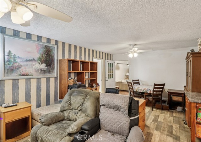 28201 Portsmouth Drive, Menifee CA: https://media.crmls.org/medias/3d010420-cf74-4384-ac39-4689f731aa25.jpg