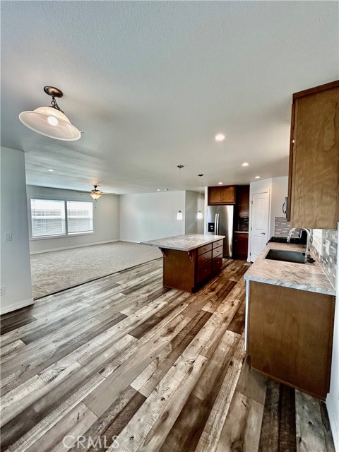Detail Gallery Image 6 of 24 For 675 W Oakland Ave #A4,  Hemet,  CA 92543 - 3 Beds | 2 Baths