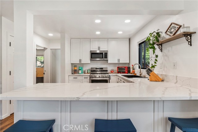 Detail Gallery Image 13 of 69 For 899 Blue Ridge, Lake Arrowhead,  CA 92385 - 3 Beds | 2 Baths