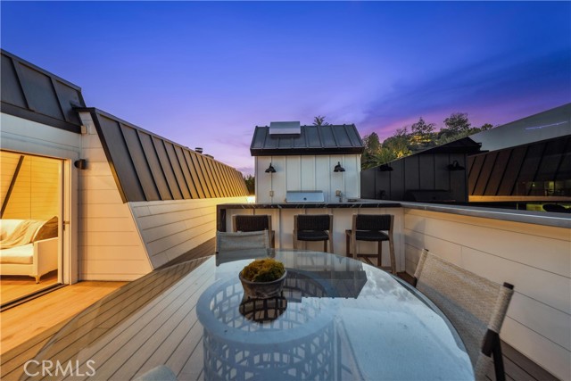1264 Ozeta Terrace, West Hollywood CA: https://media.crmls.org/medias/3d02d984-9ac3-4824-9fde-c8851e5768e2.jpg