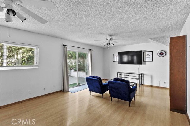 Detail Gallery Image 16 of 34 For 810 N Maria Ave, Redondo Beach,  CA 90277 - 3 Beds | 2/1 Baths