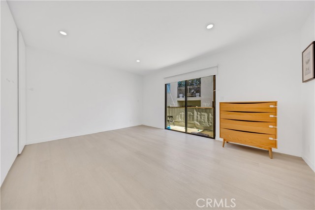 Detail Gallery Image 24 of 35 For 136 S Swall Dr #4,  Los Angeles,  CA 90048 - 2 Beds | 2 Baths