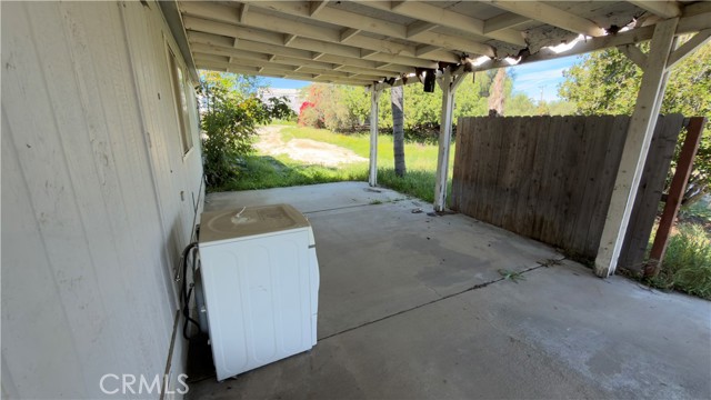 Image 3 of 53 For 18420 Decker