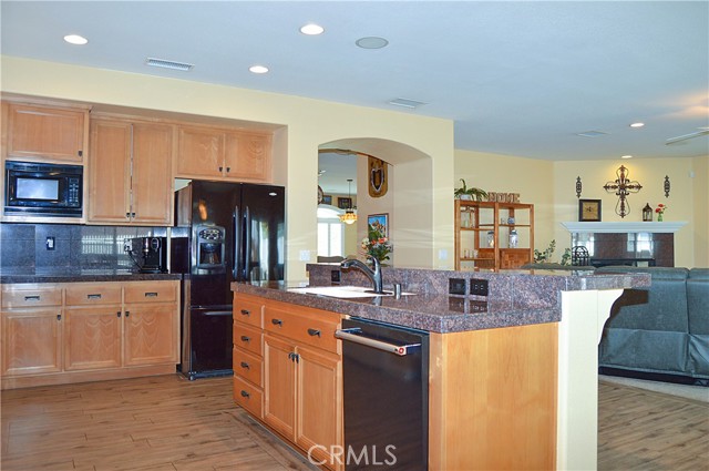 Detail Gallery Image 22 of 75 For 38256 Wild Poppy Ln, Yucaipa,  CA 92399 - 4 Beds | 3 Baths