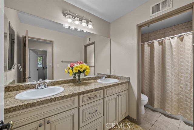 Detail Gallery Image 19 of 31 For 10661 Baton Rouge Ave, Porter Ranch,  CA 91326 - 4 Beds | 3 Baths