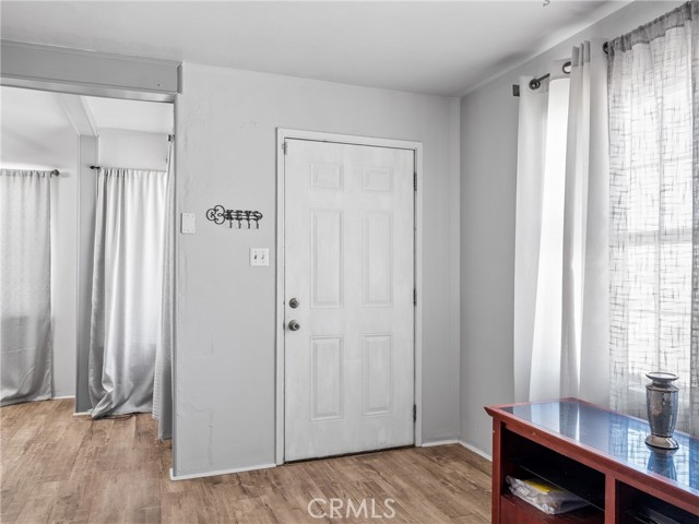1040 Flora Street, Barstow CA: https://media.crmls.org/medias/3d04db63-ded6-43d0-b02c-38198a0399f9.jpg