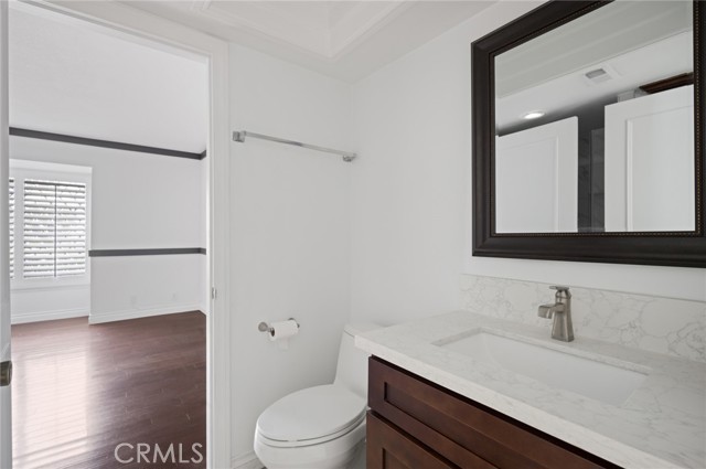 1300 Antigua Way, Newport Beach CA: https://media.crmls.org/medias/3d07610e-8651-4ec8-a3c3-411c99e7aa5a.jpg