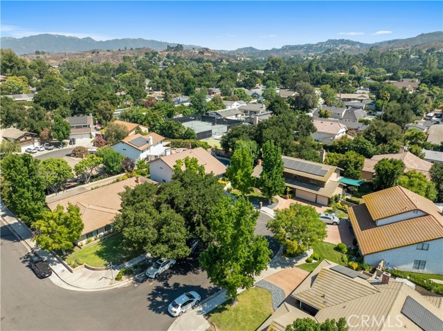 24540 Acorn Court, Newhall CA: https://media.crmls.org/medias/3d07ce62-2ef2-4364-af4d-03af992064fc.jpg