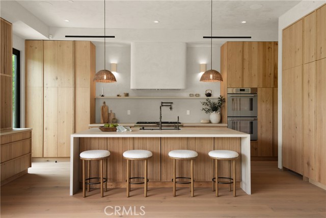 Detail Gallery Image 9 of 22 For 4500 Calhoun Ave, Sherman Oaks,  CA 91423 - 4 Beds | 4/1 Baths