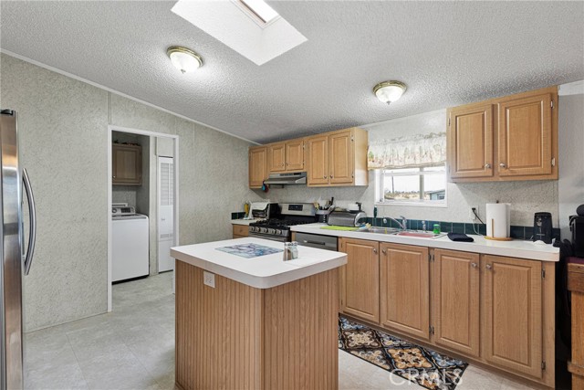 Detail Gallery Image 13 of 51 For 13365 Aster Rd, Victorville,  CA 92392 - 4 Beds | 2 Baths
