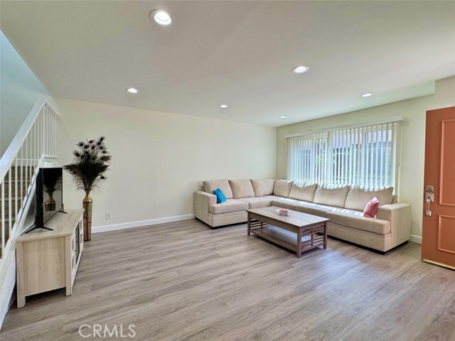 Detail Gallery Image 5 of 49 For 3534 Del Amo Blvd, Torrance,  CA 90503 - 4 Beds | 2/1 Baths