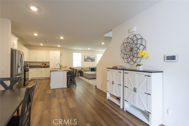 1810 Park Place Lane, Riverside CA: https://media.crmls.org/medias/3d0b079e-0410-4135-bcc8-dfef5ff903aa.jpg