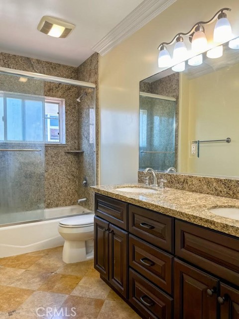 Detail Gallery Image 10 of 16 For 412 Ave F #B,  Redondo Beach,  CA 90277 - 4 Beds | 3 Baths