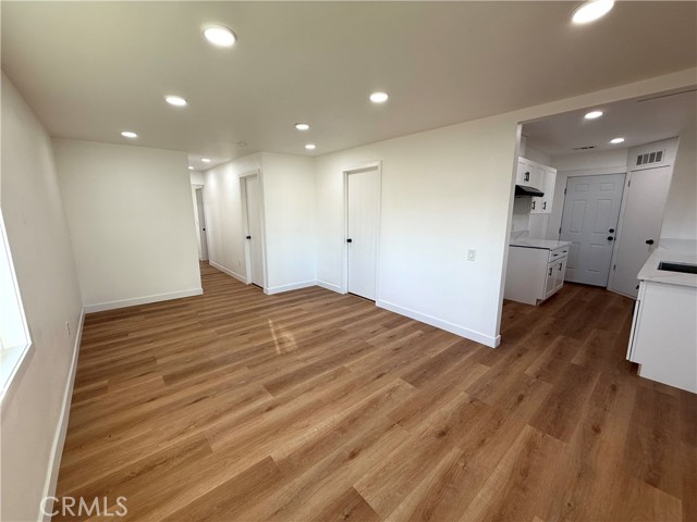 Detail Gallery Image 11 of 33 For 124 S Olive, Rialto,  CA 92376 - 4 Beds | 3 Baths