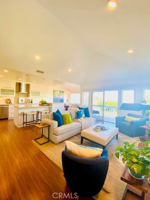 820 Gardenia Way, Corona del Mar CA: https://media.crmls.org/medias/3d0be1aa-2365-40dc-a7b8-906b0b35b74a.jpg