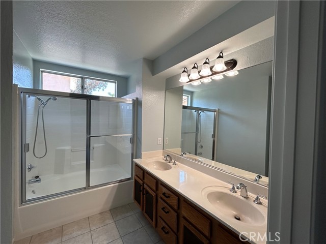 42401 Corte Villosa, Temecula CA: https://media.crmls.org/medias/3d0c5ad4-d3f5-4c6a-ac68-45cd92a35608.jpg