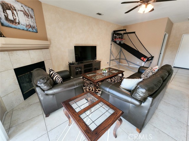 Detail Gallery Image 23 of 59 For 43620 Brahea Ct, Indio,  CA 92201 - 5 Beds | 3/1 Baths