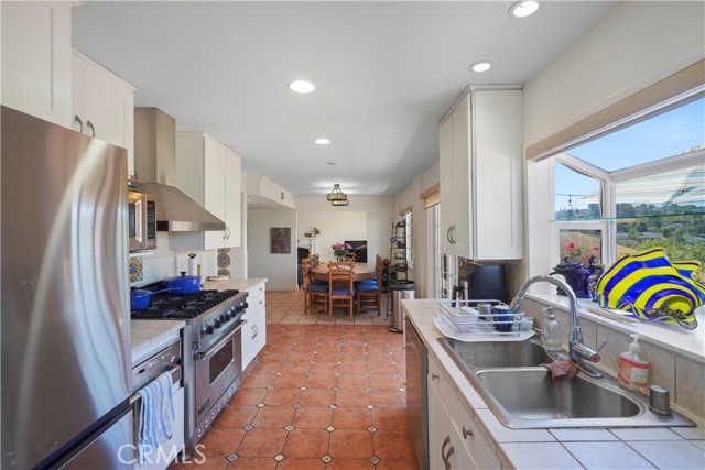 Detail Gallery Image 15 of 60 For 22628 Quinta Rd, Woodland Hills,  CA 91364 - 4 Beds | 2/1 Baths