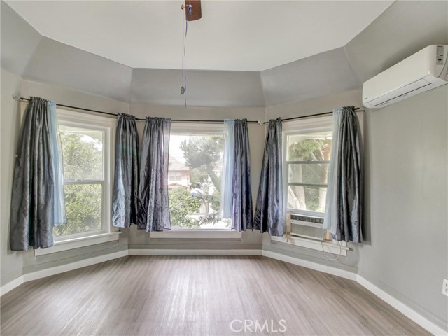 Detail Gallery Image 15 of 36 For 614 E 23rd, Los Angeles,  CA 90011 - 4 Beds | 2/1 Baths