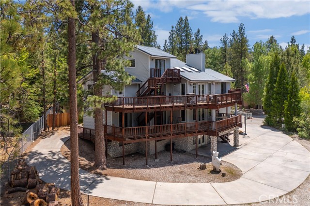 Detail Gallery Image 2 of 45 For 42592 Donez Way, Big Bear Lake,  CA 92315 - 9 Beds | 5/1 Baths