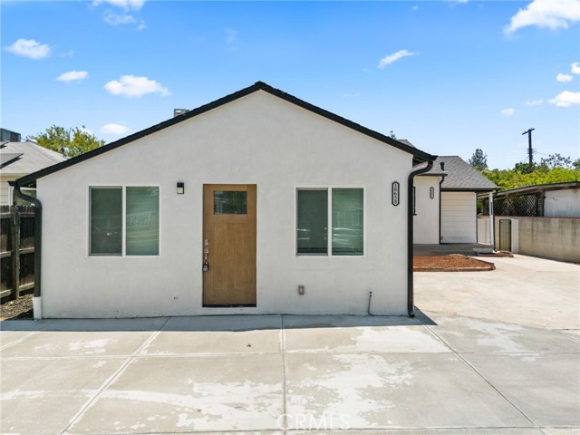 18656 Runnymede Street, Reseda CA: https://media.crmls.org/medias/3d0d877a-5558-48ce-9696-81b89a1bc3a7.jpg